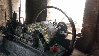 Desi Old Black Diesel Engine On Floor Mill | Power Engine 35 HP Desi Old BlackEngine | Ruston Engine