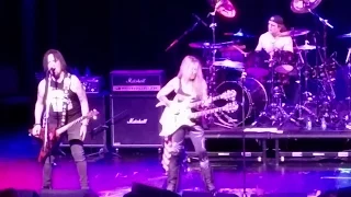 Lita Ford: Close My Eyes Forever (Live)