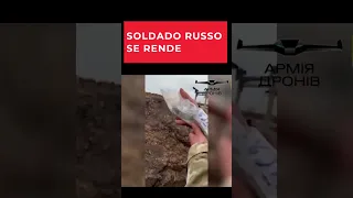 Soldado russo se rende e caminha até as trincheiras ucranianas