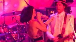 Katy Perry "Don't Stop Me Now" Live!