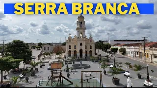 Passamos por Serra Branca no cariri paraibano! Tudo verdinho!!