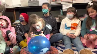 Richie Ramone reading the Ramones children’s book to children.