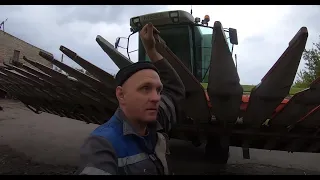 CLAAS MEGA 370. Уборка подсолнечника. Сломалась клавиша соломотряса.