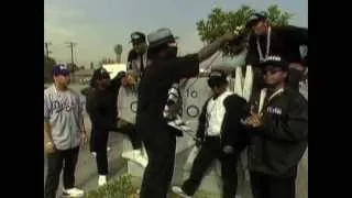 Straight Outta Compton | Featurette - Filming in L.A.