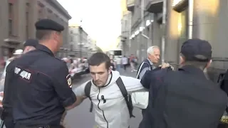 Задержания на марше бессрочного протеста в Москве