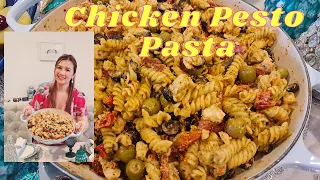 CHICKEN PESTO PASTA | EASY RECIPE | Cooking with LE CREUSET Shallow Casserole | Meredith George 🦋