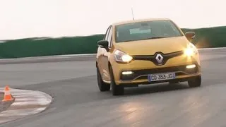 Renault Clio RS roadtest (English subtitled)