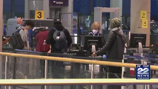Bradley International Airport travelers react to system outage at FAA