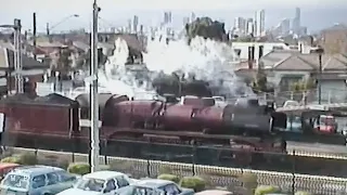 R766 at Footscray - 1998