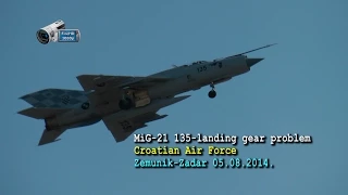 MiG-21 Croatian Air Force 135-landing gear problem  (Zemunik-Zadar 05.08.2014.)