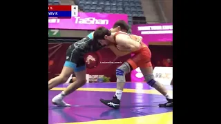 🇦🇲⚡️🇦🇿 Юра Овеян (63 кг) побеждает азербайджанца Фараима Мустафаева (действующий чемпион ЕвроU17 8:5