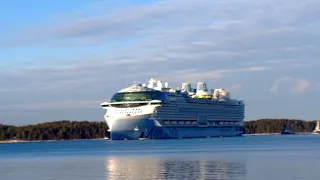Icon Of The Seas leaving Turku, Finland. 29.11.2023