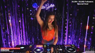 India Gutier - Melodic Techno & Melodic House Mix /
