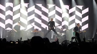 Franz Ferdinand - Take Me Out (Live in Paris 2018)