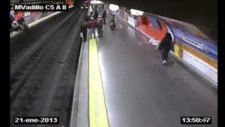 Madrid: un policier sauve une femme tombée sur les voies du métro
