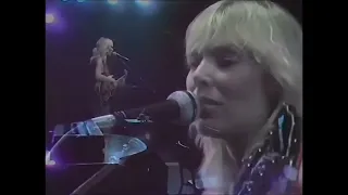 Joni Mitchell / "The Old Grey Whistle Test" (Live Wembley) (TV - 1983) [Reworked]