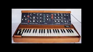 The Minimoog: Gigantic strong synthesizer with the same cappacity as the Yamaha CS-80