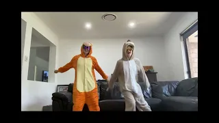 Just dance hips don’t lie (sumo version)