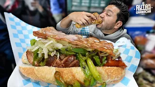 Tenis, ropa  y mucha comida en el TIANGUIS NOCTURNO de IZTAPALAPA