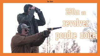 Le plus loin possible au revolver!