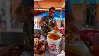 Y si vistas Acaponeta una parada obligatoria es comer taquitos de puerquito horneados