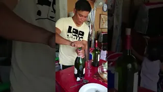 OPENING COOKS CHAMPAGNE