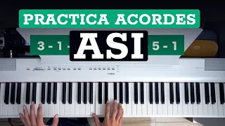 Cómo practicar progresiones de acordes en piano, practica de inversiones y arpegios