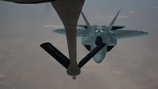 F-22 Raptor Mid-Air Fueling: Incredible Footage!