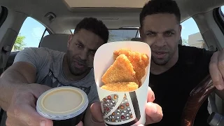 Eating Taco Bell Naked Chicken Chips @hodgetwins