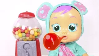 👶 LOS COLORES 👶Aprendemos los colores con la máquina de chicles y el bebé llorón Lala