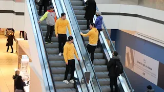 Triplet Escalator Deja Vu Prank