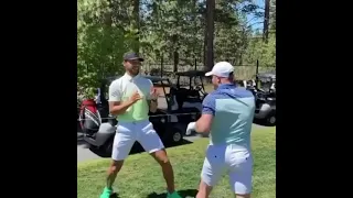 Stephen curry tried boxing with canelo 🤯🤯 look what happens 😂😂 #canelo #stephencurry#boxing