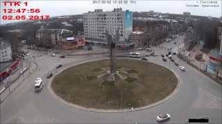 Появилось видео самого момента ужасного ДТП на кольце в Сыктывкаре