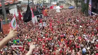 TODO O TRAJETO DE LULA NOS BRAÇOS DO POVO