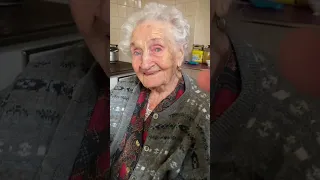 LA DIFFICILE VIE D’AUTREFOIS RACONTÉE PAR FRANCIA, 99 ANS !Francia Dupessey, 99 ans, nous parle