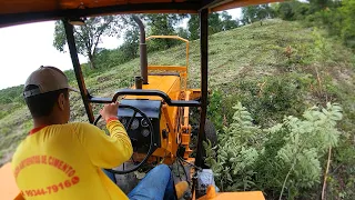 VALMET 880 ROÇANDO PASTO!