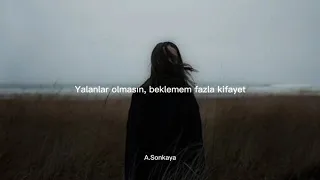 Kahraman Deniz - Garezi Var (lyrics)