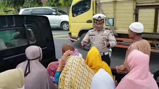 Aceh Tamiang mobil bak terbuka atau pick up jangan bawa orang