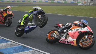 GILA . . . ROSSI START TERAKHIR BISA SAINGI MARQUEZ YANG START PERTAMA