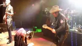 rollnalucky7 LA Guns Dilana takes camera Tracii Gunns Solo 11 13 2011