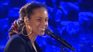 Alicia Keys - Speech / Feelin' It - Jay Z Tribute