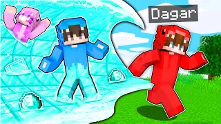 Tsunami de Diamantes VS Base Secreta en Minecraft!