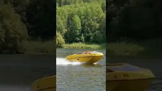 Водометный катер RiverJet