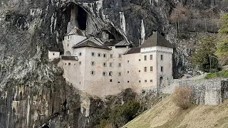 Recorrido por la Cueva de Postojna y el Castillo de Predjama, Eslovenia