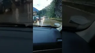 NUBIFRAGIO SULLE STRADE DI LAGLIO, UN FIUME DI FANGO INVADE LE STRADE