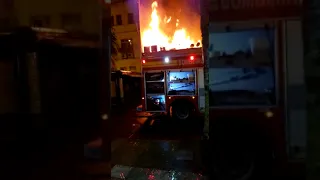 Incêndio atinge comércio na região central de Florianópolis