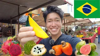 Japanese guy tries BRAZILIAN FRUITS for the first time in Rio de Janeiro🇧🇷