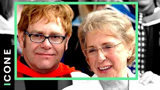 Elton John e sua mamma