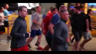 Working out before dawn with former SEALs Jocko Willink and Leif Babin