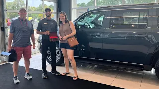 Elizabeth & Her 2023 Jeep Wagoneer L | Hall VB CDJR